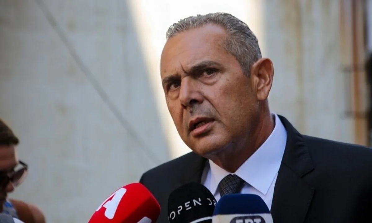 Εμβόλιο Sputnik : Ο Καμμένος πήγε στη Σερβία για να το κάνει (pic)