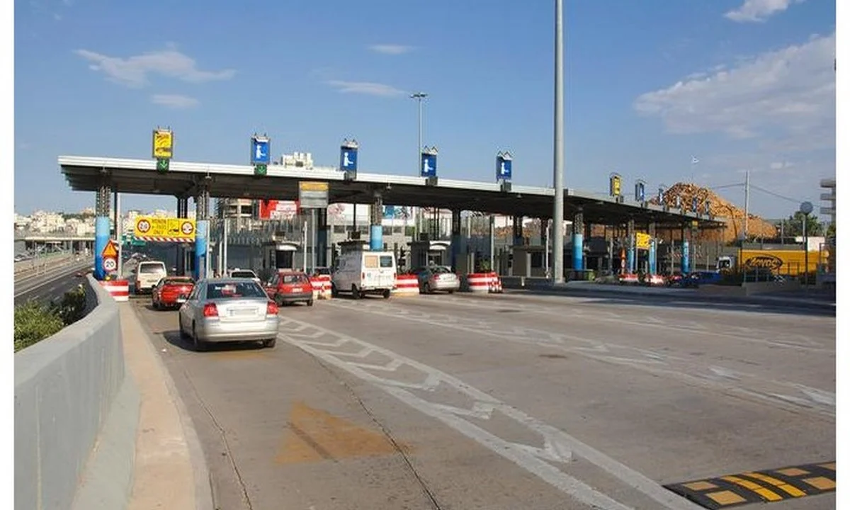 Διόδια - Διευθυντής Τροχαίας Αττικής: «Δεν περνάει κανείς χωρίς τα απαραίτητα έγγραφα»