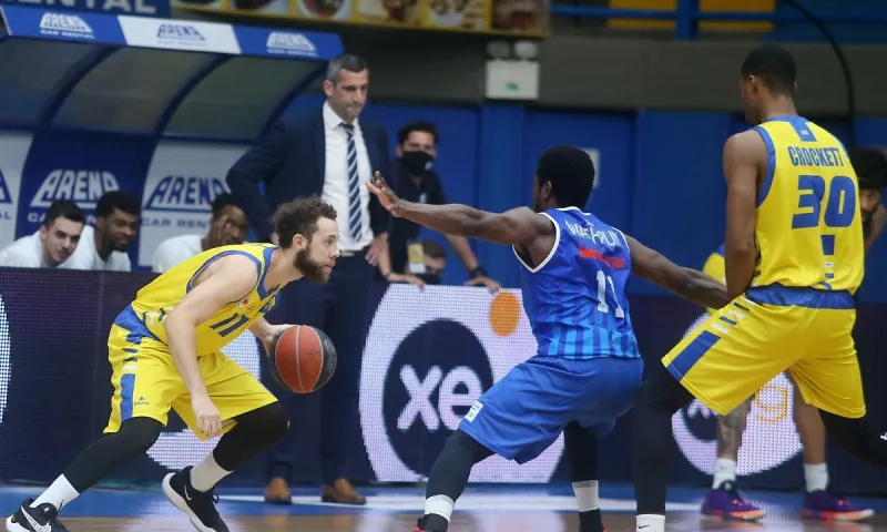 Περιστέρι- Λάρισα 80-56: «Καθάρισε» σε 8 λεπτά!
