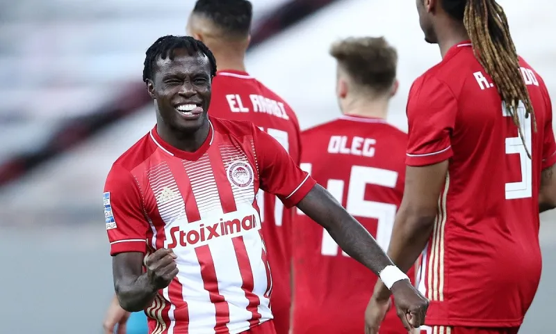 Ολυμπιακός-ΑΕΚ 2-0: Ανώτερος, «καθάρισε» με Μπρούμα (vids)