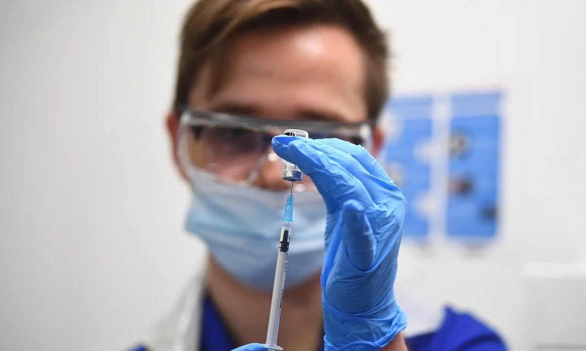 Εμβόλιο Pfizer - Παρενέργειες: Ερευνώνται περιστατικά μυοκαρδίτιδας