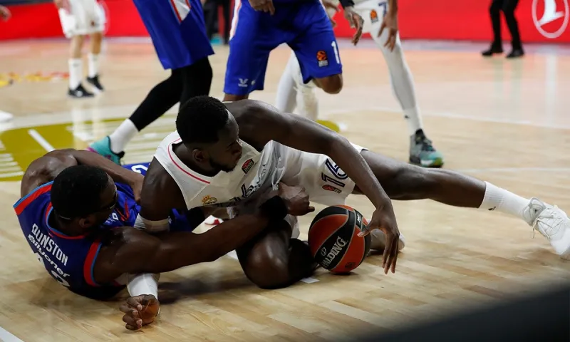 Ρεάλ Μαδρίτης- Εφές 82-76 : Πολύ βαριά φανέλα!