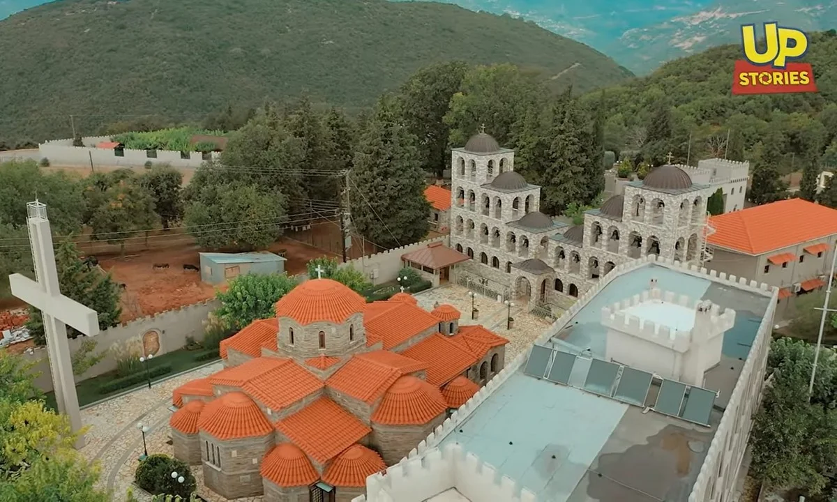 Αυτό είναι με διαφορά το μεγαλύτερο καμπαναριό στη χώρα!
