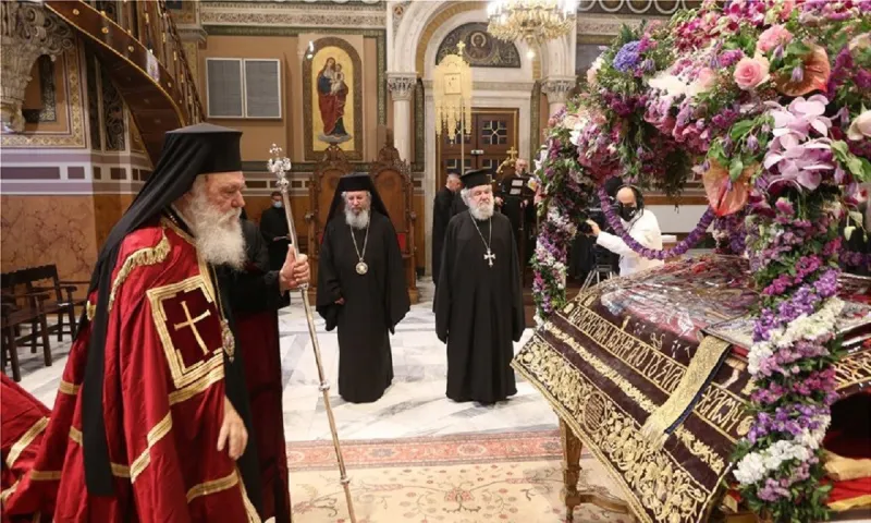 Live streaming - Επιτάφιος 2021: Δείτε την ακολουθία και την περιφορά