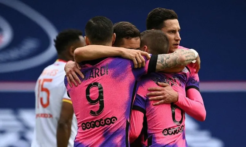 Παρί Σεν Ζερμέν - Λανς 2-1: Πάτησε κορυφή και περιμένει