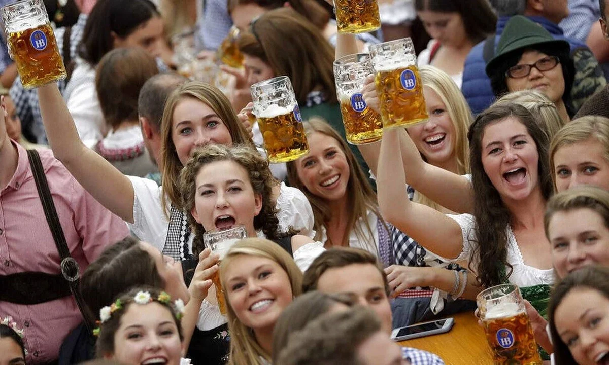 Oktoberfest: Ακυρώθηκε και φέτος λόγω του κορονοϊού - Τεράστια η ζημιά
