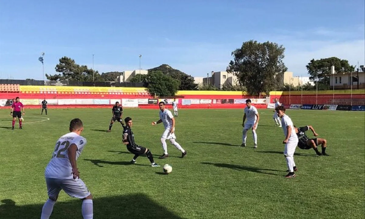 Football League: Πρωταθλητές... Άνοιξης Καλαμάτα και Καβάλα - Γκέλα για Βέροια