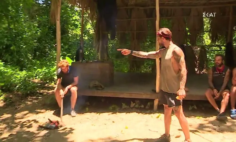 Survivor 4: Χοντρό επεισόδιο με Τζέιμς και Μπόγδανο! Ο Τριαντάφυλλος έβαλε λάδι στη φωτιά!