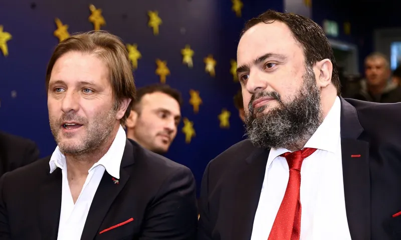 Ολυμπιακός: Μαρινάκης και πρωταθλητές, «πήραν θέση στην κερκίδα»! (Pics)