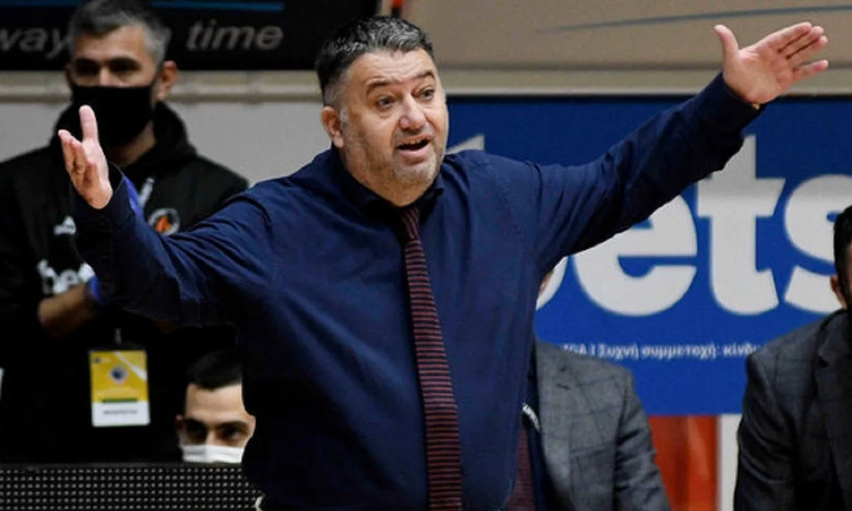 Γιατράς: «Υπάρχει σεβασμός, αλλά όχι φόβος»