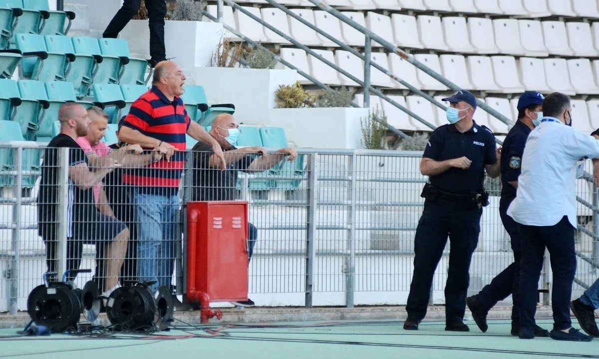 Βόλος - ΑΕΛ: Έξαλλος ο Μπέος - Επεισόδιο με άνθρωπο της ΑΕΛ!