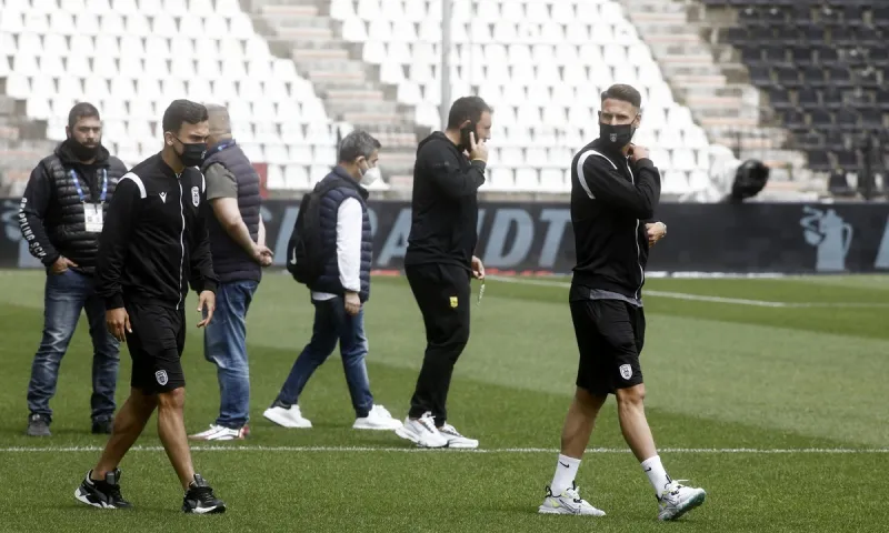 ΠΑΟΚ - Άρης: Επικό τρολάρισμα με το «η καρδιά με πηγαίνει εμένα» (vid)