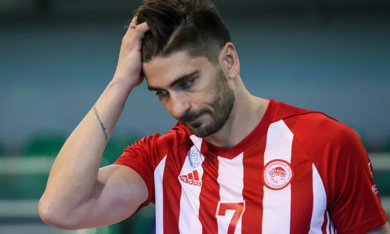 Οπαδοί ΠΑΟΚ: «Ανεπιθύμητος ο Πετρέας!»
