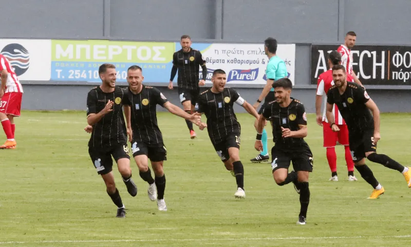 Super League 2: Αγωνία μέχρι το φινάλε! Τέσσερις ομάδες διεκδικούν άνοδο και μπαράζ! (vid)