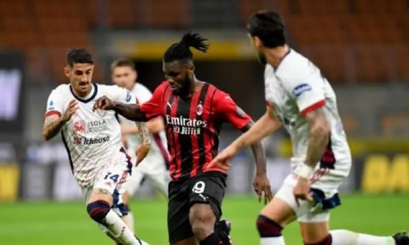 Μίλαν - Κάλιαρι 0-0: Τα έκανε μαντάρα και έδωσε ελπίδες στην Γιουβέντους