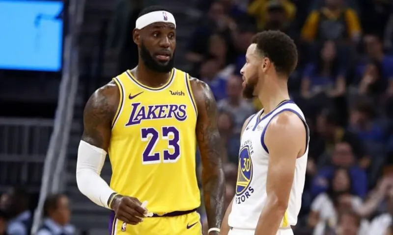 ΛεΜπρόν σε Κάρι: «Είναι ο MVP της φετινής σεζόν!» (vid)