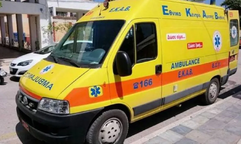 Λάρισα: Γυναίκα έχασε τις αισθήσεις της και έπεσε πάνω σε γκαραζόπορτα