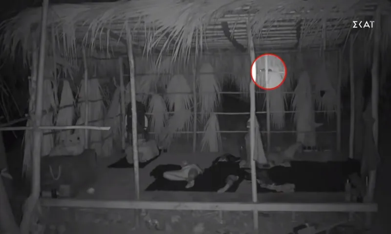 Survivor 18/5: Πανικός στο παιχνίδι! Τους κοψοχόλιασε νυχτιάτικα! (vid)