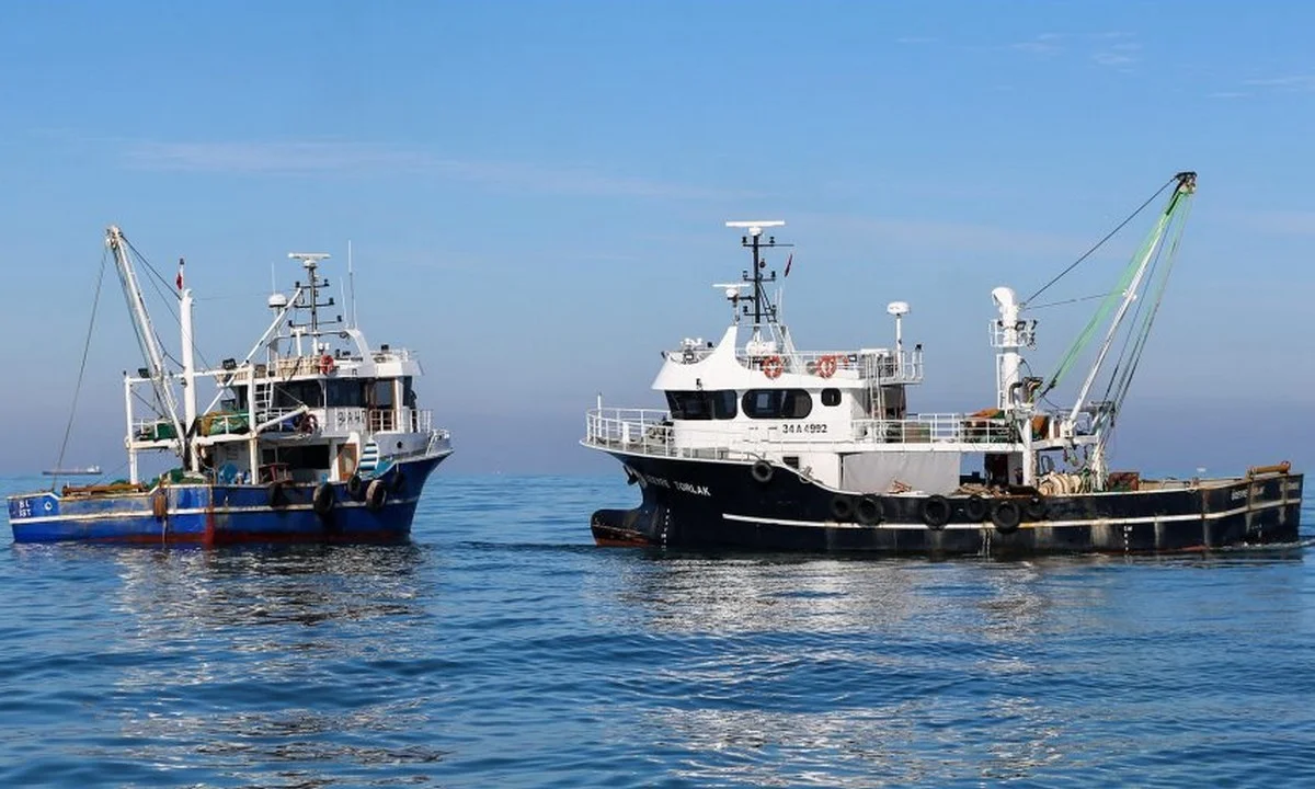 Ελληνοτουρκικά: Τουρκικά αλιευτικά νότια της Γαύδου - Πήραν άδεια να καταπλεύσουν στη Σούδα