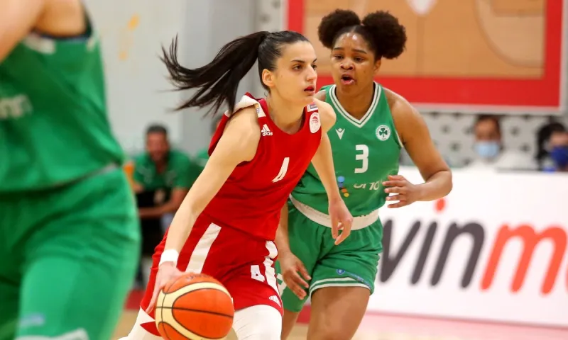 Ολυμπιακός - Παναθηναϊκός 73-58: Άπιαστη Σταμολάμπρου - Προβάδισμα τίτλου οι «ερυθρόλευκες»!