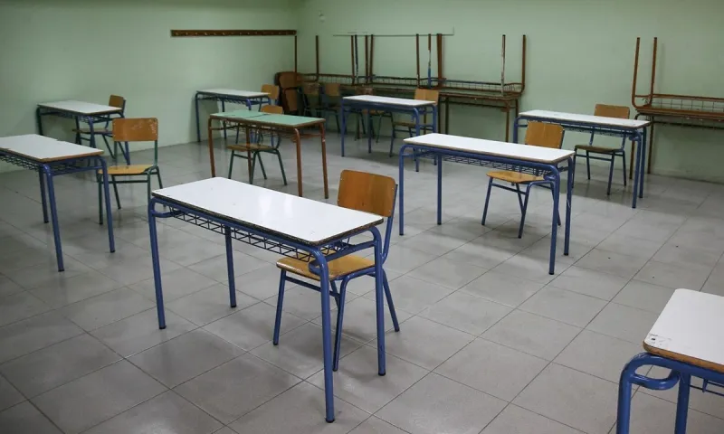 Δεν θα κλείνουν πλέον αυτόματα τα σχολεία μόνο με 4 κρούσματα κορoνοϊού!