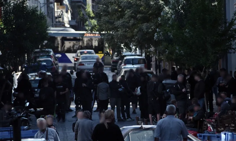 ΠΑΟΚ: Οπαδοί στην Ομόνοια - Απαγόρευση συναθροίσεων από την Αστυνομία (pics)