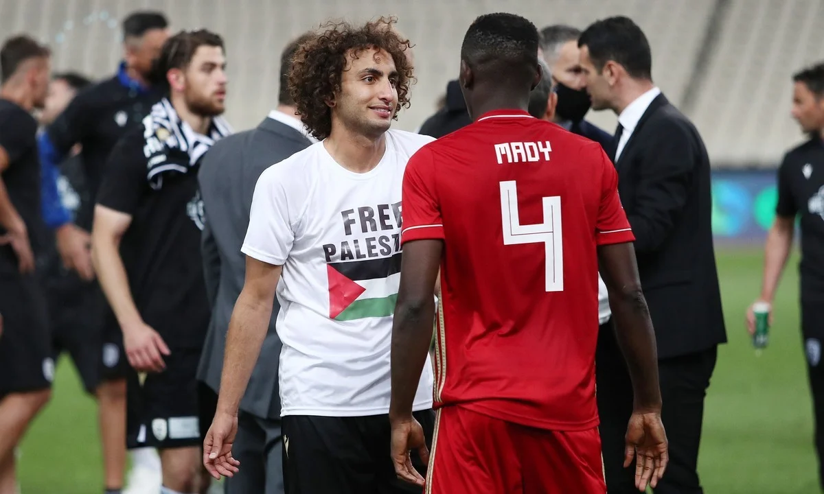 ΠΑΟΚ: Με φανέλα «Free Palestine» πανηγύρισε ο Ουάρντα το τρόπαιο