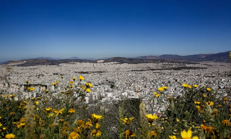 Καιρός: Άνοδος θερμοκρασίας στον «δρόμο» για το καλοκαίρι