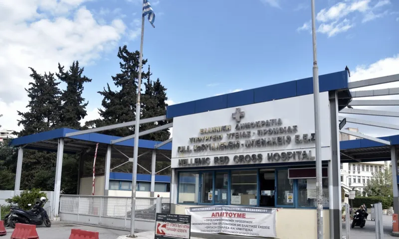Κορονοϊός: Διασωληνωμένος 17χρονος χωρίς υποκείμενα νοσήματα