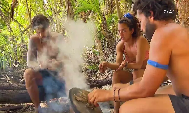 Survivor 27/5: Κουτσομπολιό χωρίς έλεος για την σχέση Σάκη - Μαριαλένας!