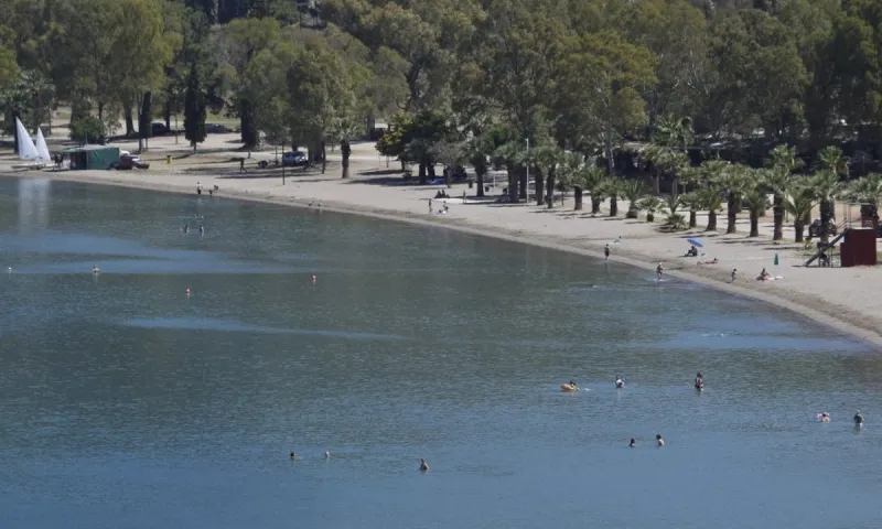 Σοκ σε πλαζ στην Αγία Μαρίνα: Σεξουαλική επίθεση σε γυναίκα - Τη μετέδιδαν σε LiveStreaming!