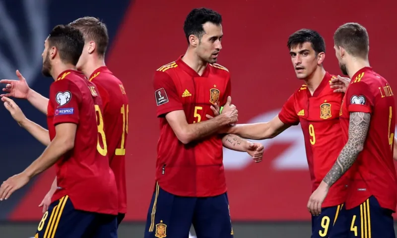 Euro 2020: Ο στρατός εμβολιάζει όλη την Εθνική Ισπανίας!