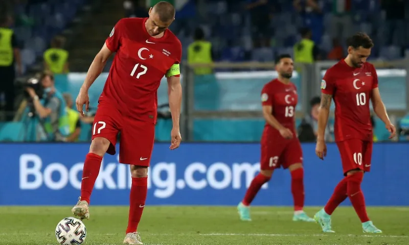 Euro 2020: ΜΜΕ Τουρκίας για Εθνική ομάδα: «Κατέβηκε άλλη ομάδα - Η χειρότερη μας εμφάνιση»