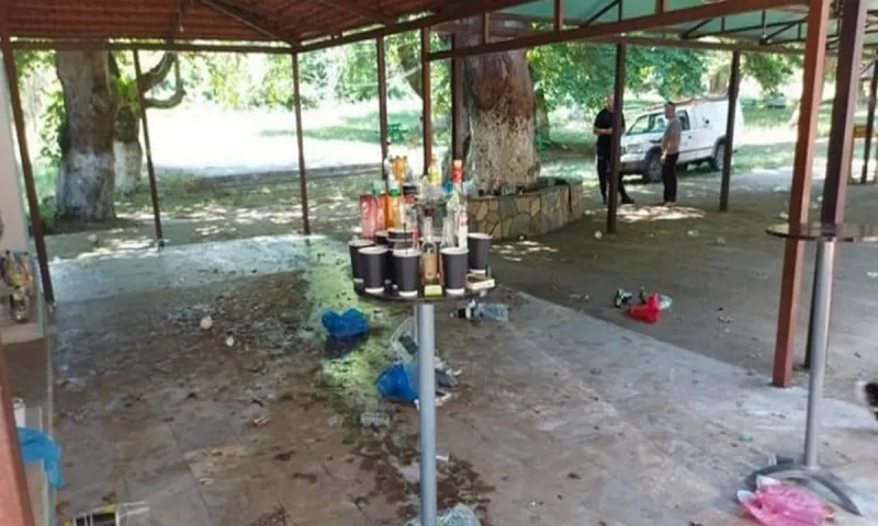 Παρεκκλήσι έγινε μπαράκι για κορονο-πάρτι - Τι λένε οι υπεύθυνοι (pics)