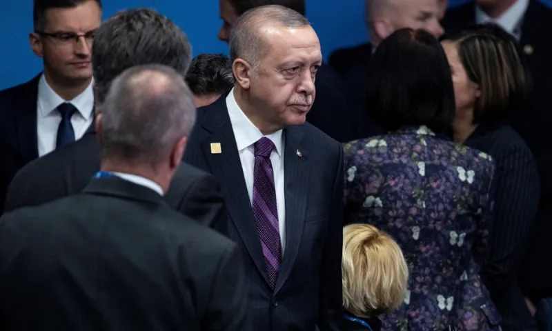 Νέα πρόκληση Ερντογάν: Στοχοποιεί Δένδια και Υπ. Εξωτερικών
