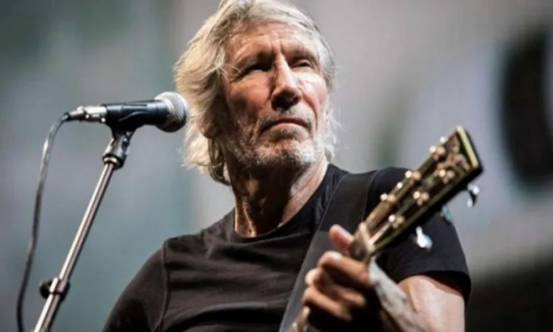 Άγριο κράξιμο του Ρότζερ Γουότερς των Pink Floyd στον Μαρκ Ζάκερμπεργκ του Facebook