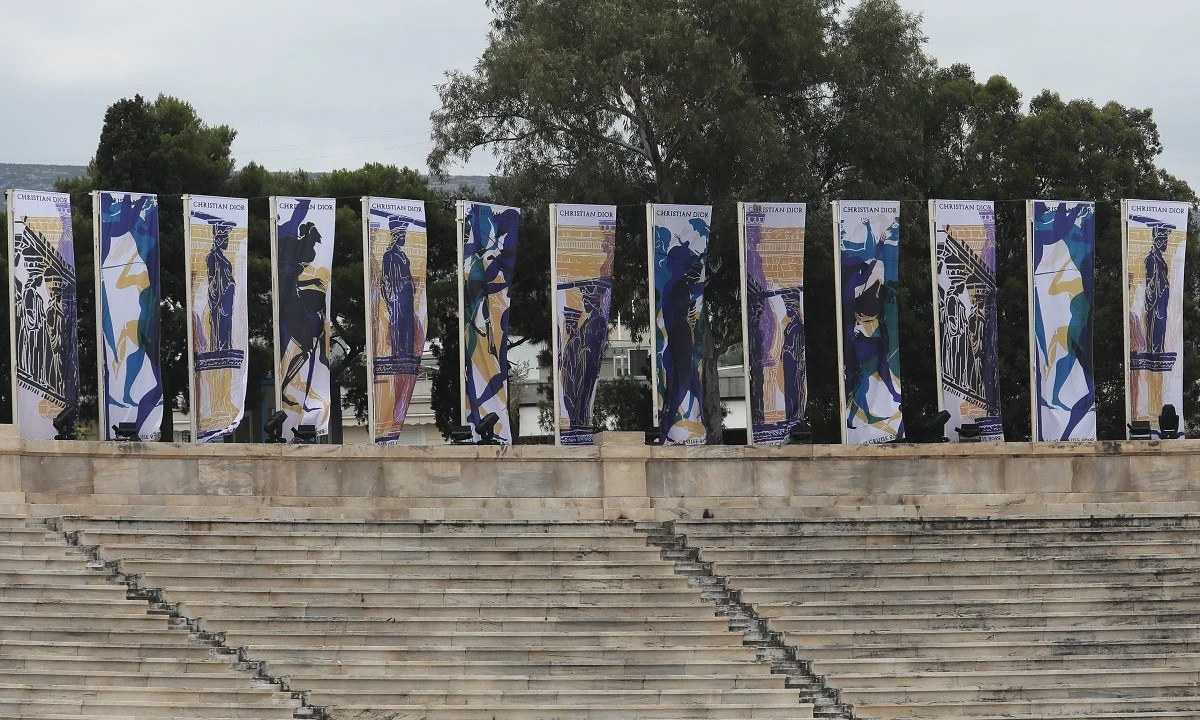 Dior: Ζήτησε 120 λιμουζίνες για την επίδειξη στο Καλλιμάρμαρο - Έκλεισαν όλο τον Αστέρα