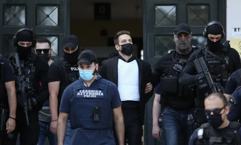 Έγκλημα στα Γλυκά Νερά: Έφυγε από την Ευελπίδων ο δολοφόνος - Την Τρίτη η απολογία του