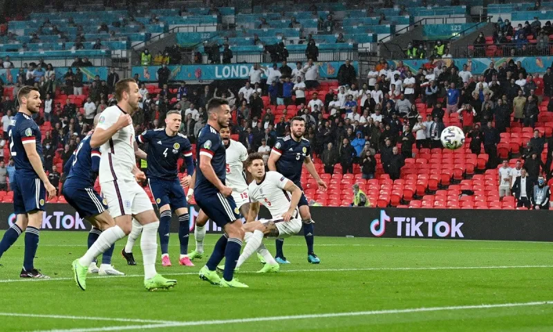 Euro 2020 - Αγγλία – Σκωτία: Τεράστια ευκαιρία με δοκάρι του Στόουνς! (vid)