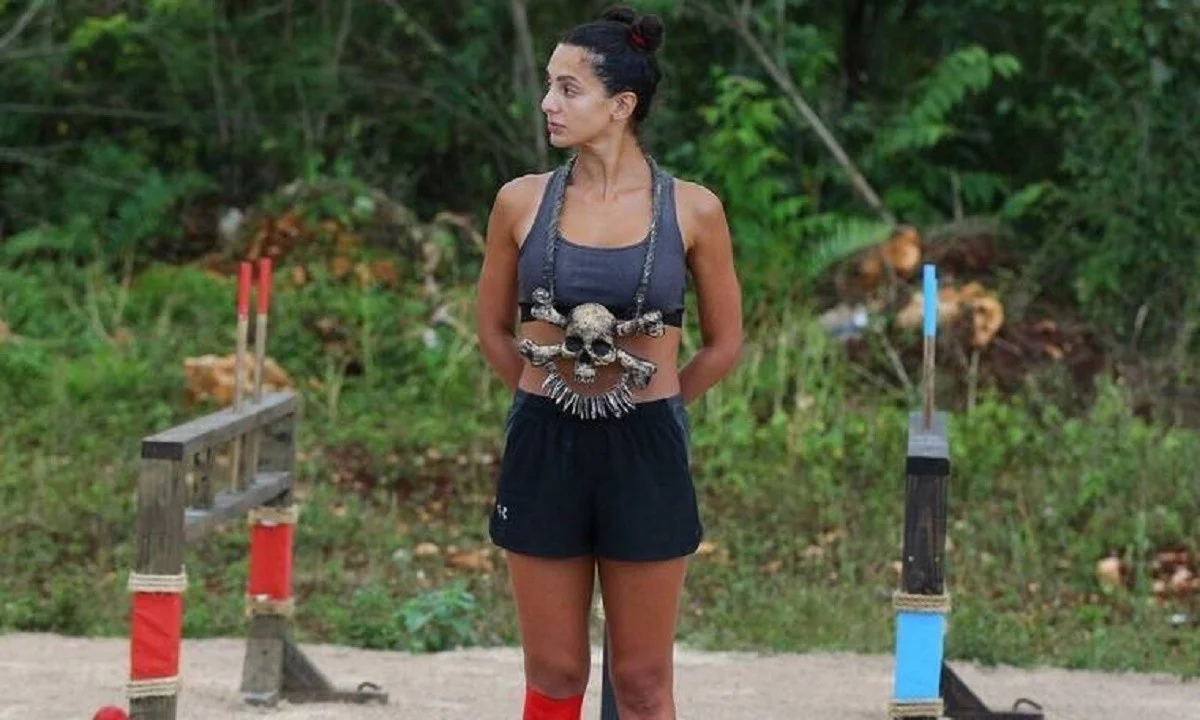 Survivor: Η Νικόλ Μαυρίδη φωτογραφίζεται σε θαλάσσιο σπήλαιο! (pic)