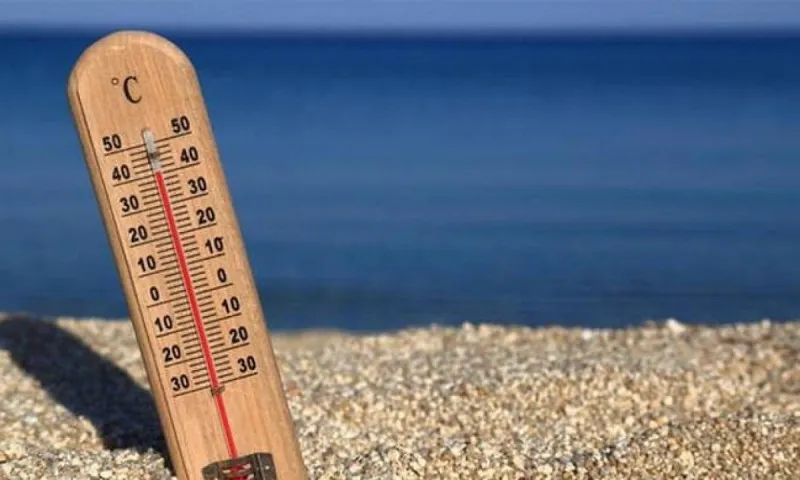 Καιρός: Έρχεται καύσωνας με 43 βαθμούς!