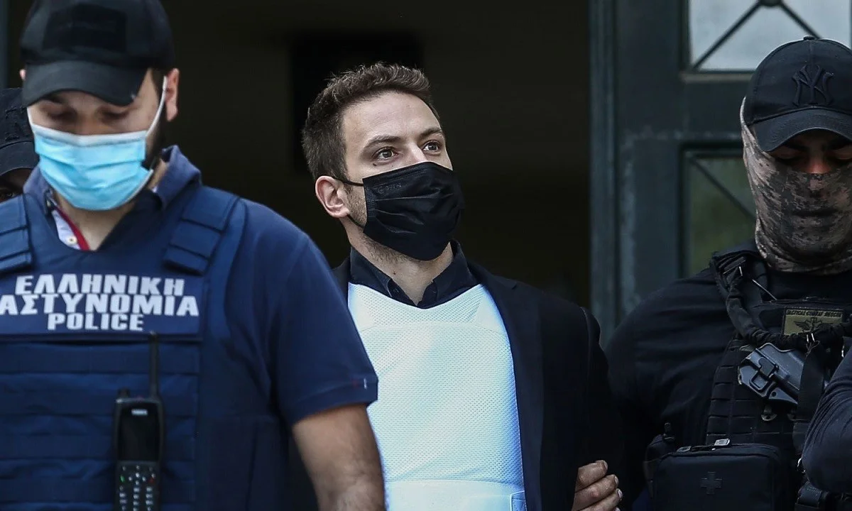 Έγκλημα στα Γλυκά Νερά: Μίλησε ο πατέρας του πιλότου - Τι είπε για το εγγόνι και τον γιο του
