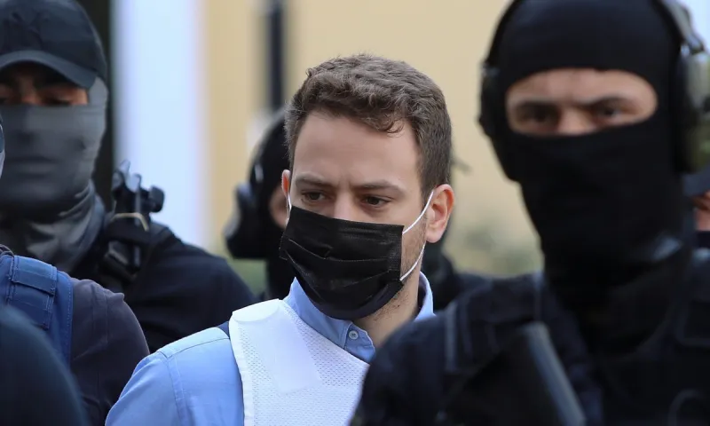 Έγκλημα στα Γλυκά Νερά: Αστεία videos έβλεπε ο πιλότος πριν σκοτώσει την Καρολάιν