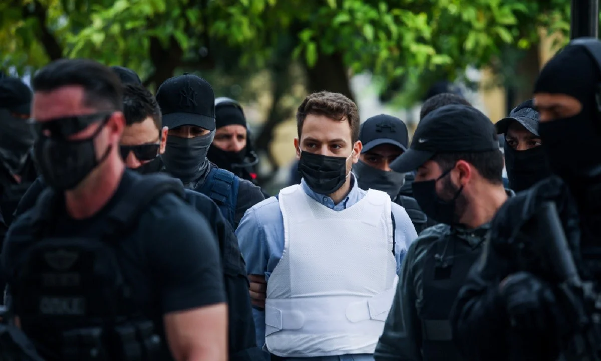 Έγκλημα στα Γλυκά Νερά: Ο πιλότος αμφισβητεί τα ευρήματα της αστυνομίας