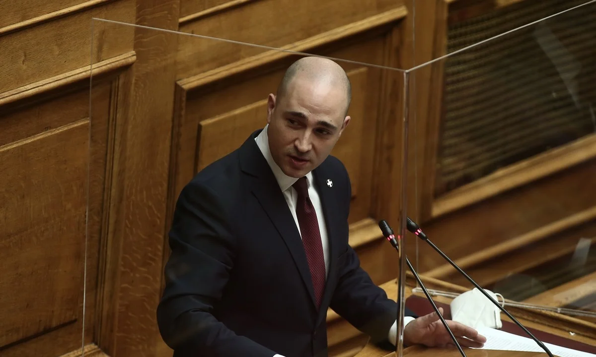 Ο Κωνσταντίνος Μπογδάνος έχει σκαραβαίο του 1963
