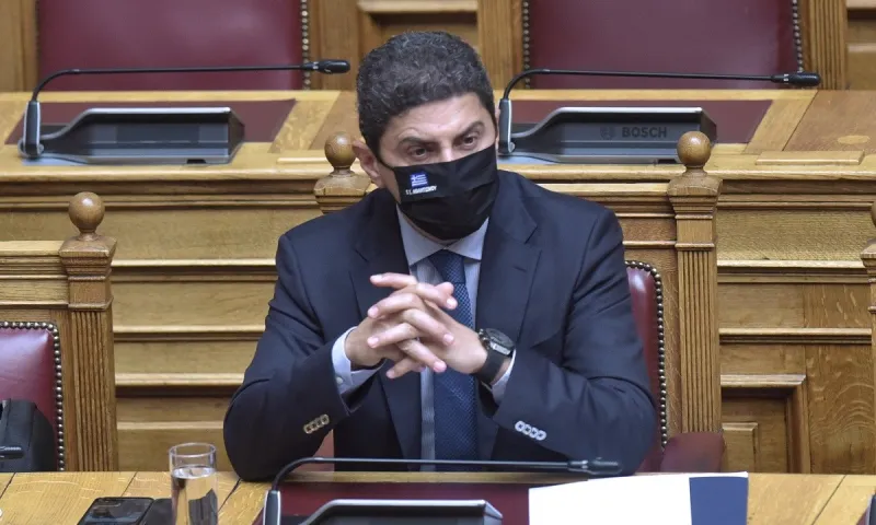 Τετ-α-τετ Λευτέρη Αυγενάκη με Σοφία Σακοράφα
