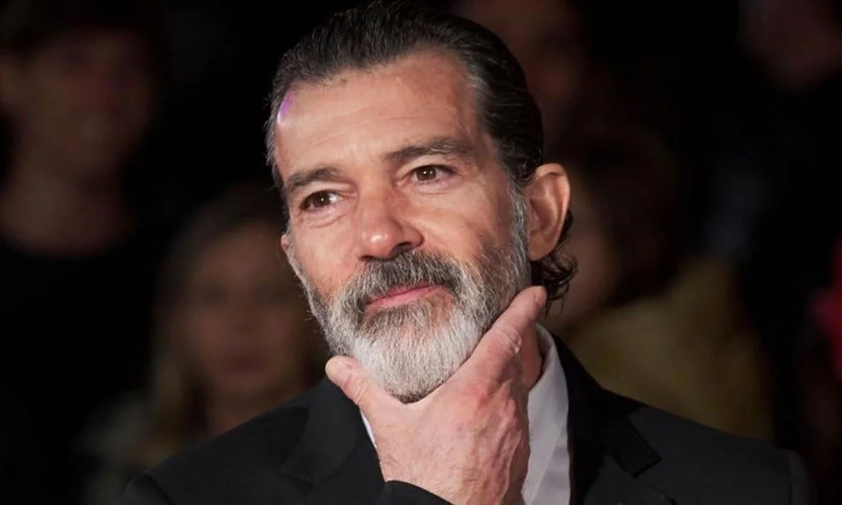 Απάτη με την ταινία του Μπαντέρας στη Θεσσαλονίκη - Στέλνουν sms και κλέβουν IBAN και ΑΦΜ