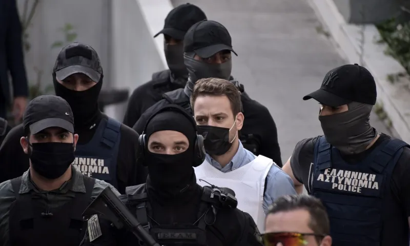 Έγκλημα στα Γλυκά Νερά: Νέες αποκαλύψεις! Κακές σχέσεις με την οικογένειά του ο πιλότος