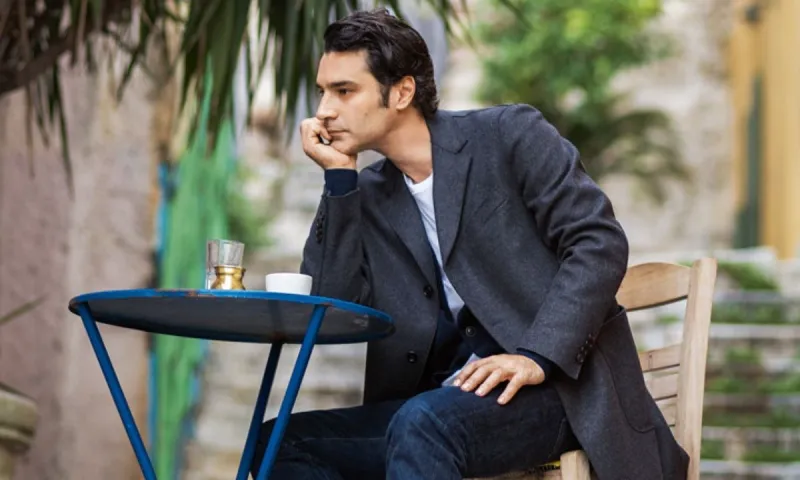 Tι έπαθε ο Παπακαλιάτης και γούρλωσε τα μάτια του;