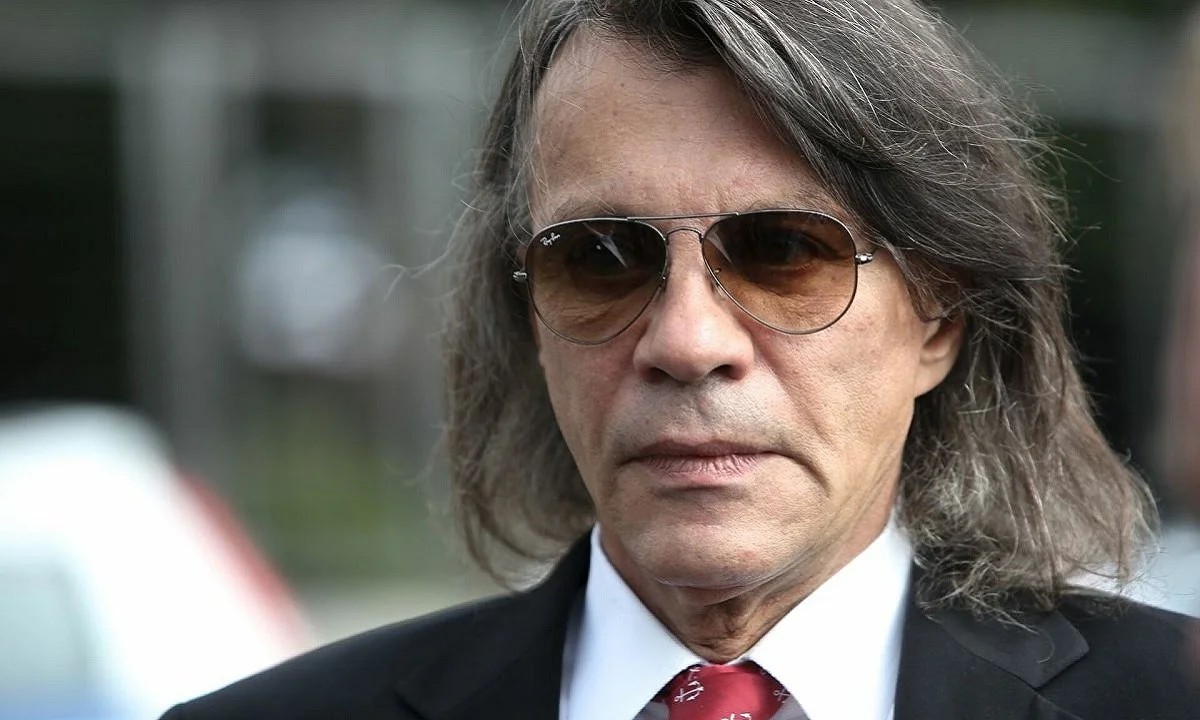 Ψινάκης: Σπάει την σιωπή του και βγάζει τα άπλυτα των σταρ στην φόρα;